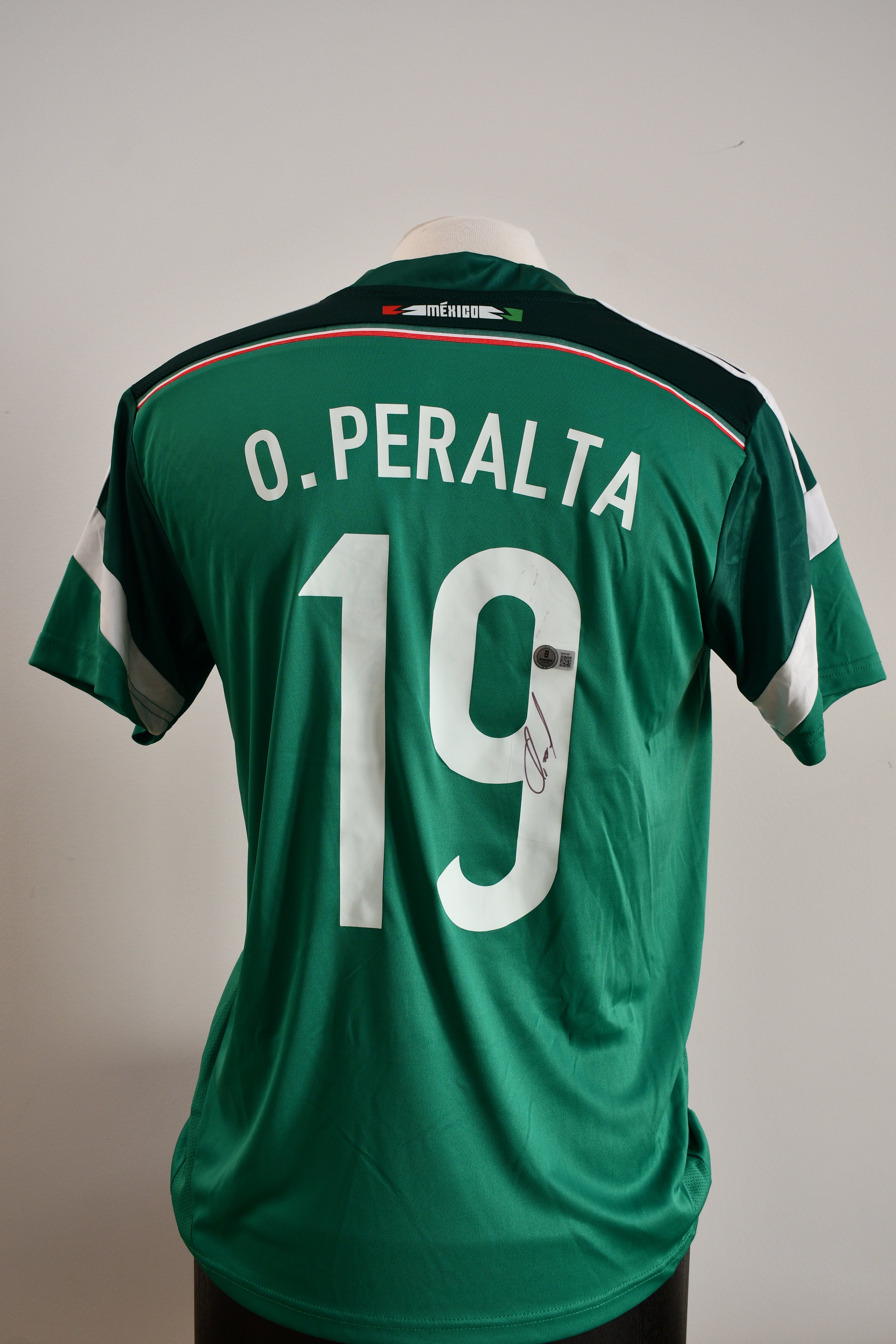 Oribe Peralta Signed Mexico Jersey
